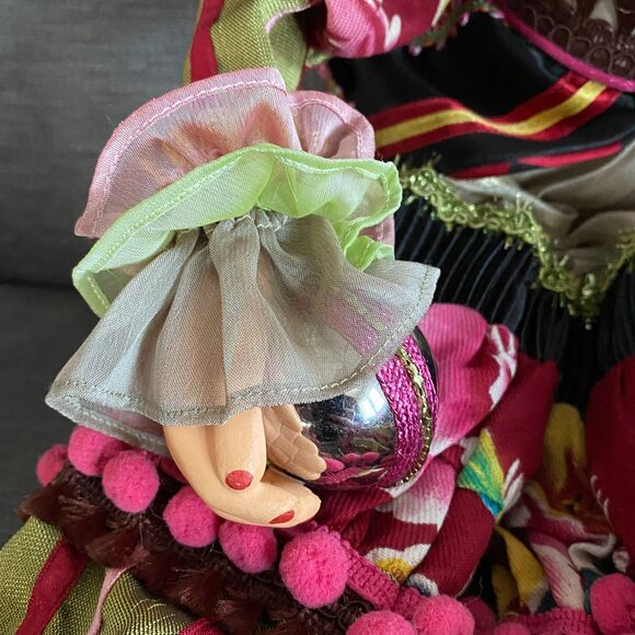 Kasma Collection 24 Inch Porcelain and Cloth Jester Clown Collectible Doll, EUC - Picture 4 of 16